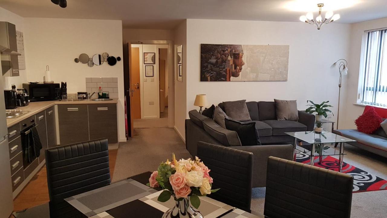 Luxury 2 Bed Apt With Free Wi-Fi & Parking マンチェスター エクステリア 写真