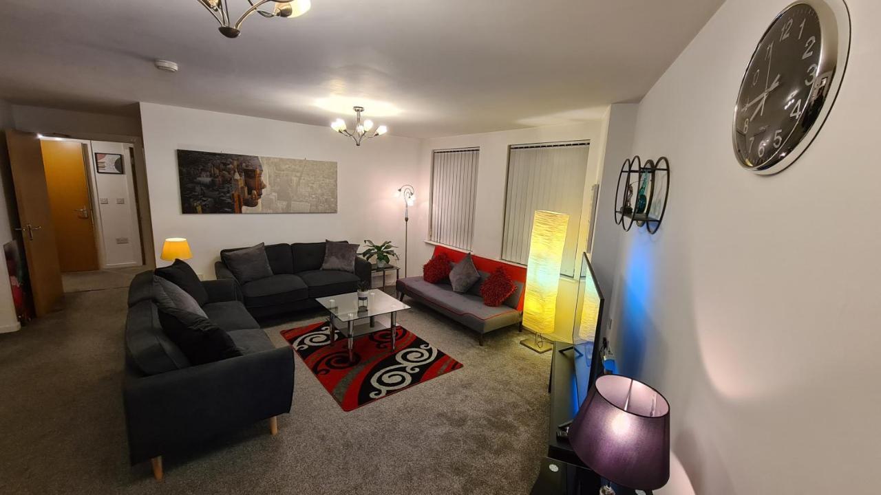Luxury 2 Bed Apt With Free Wi-Fi & Parking マンチェスター エクステリア 写真